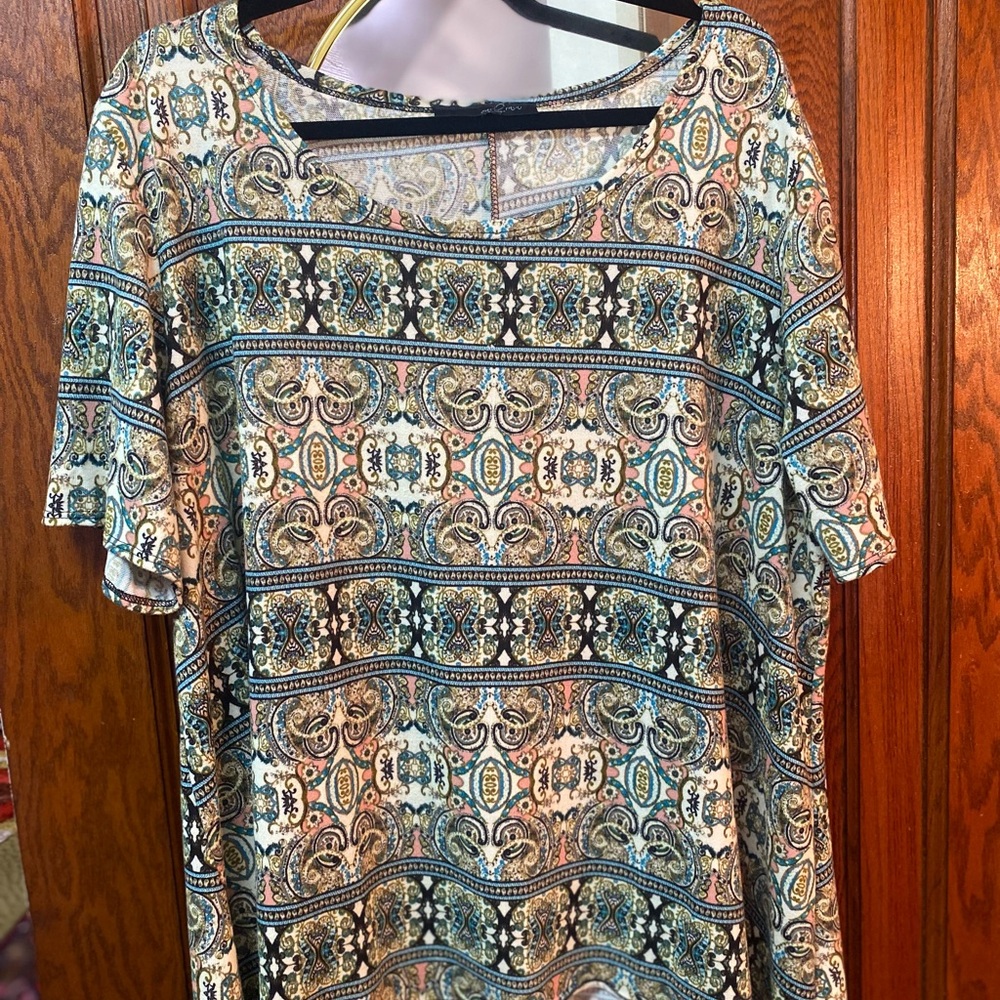 Blue Short Sleeve Boxy Blouse with Rounded Neckline